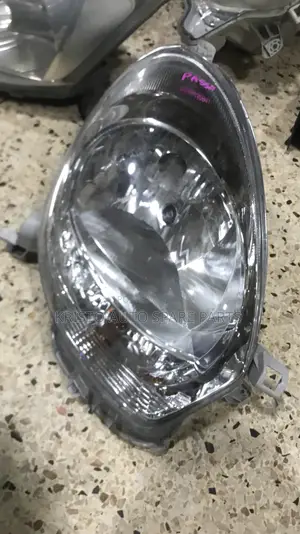 Headlamps Toyota Passo