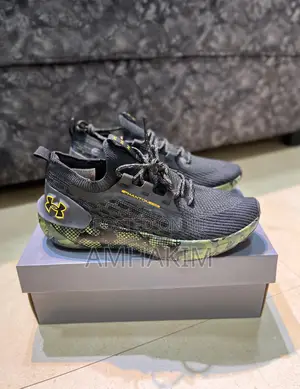 Photo - Classic Under Armour HOVR Phantom in Stock
