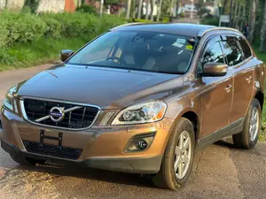 Volvo XC60 2011 Brown