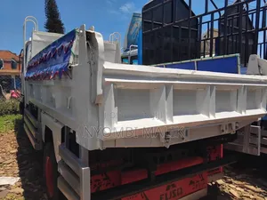 Fuso Tipper