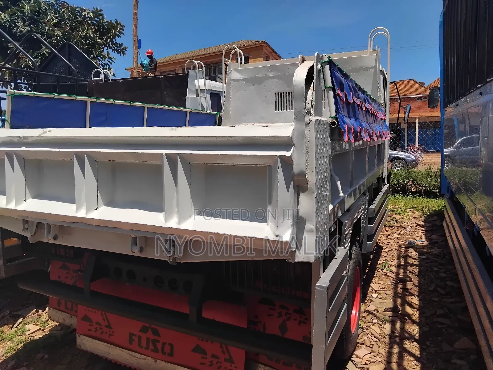 Fuso Tipper
