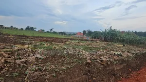 Plots for Sale at Kakiri -Kikugi Town.