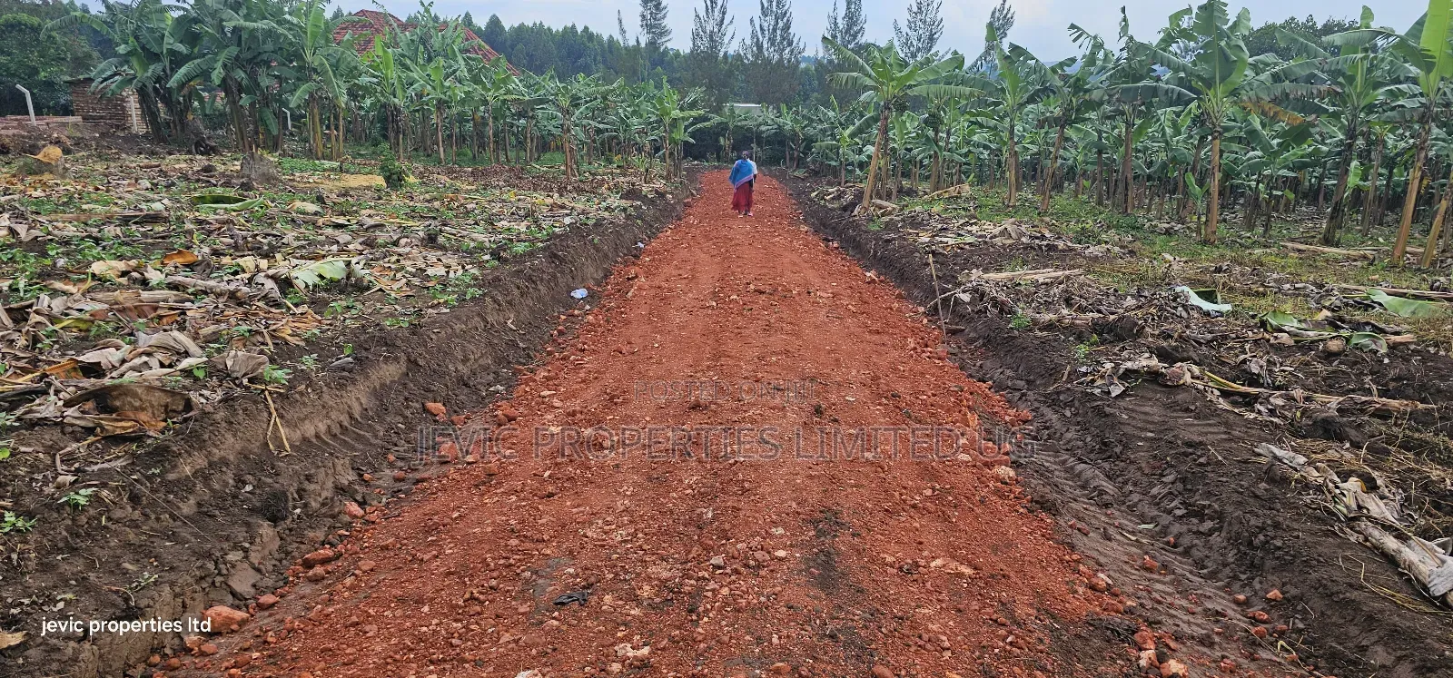 Plots for Sale at Kakiri -Kikugi Town.
