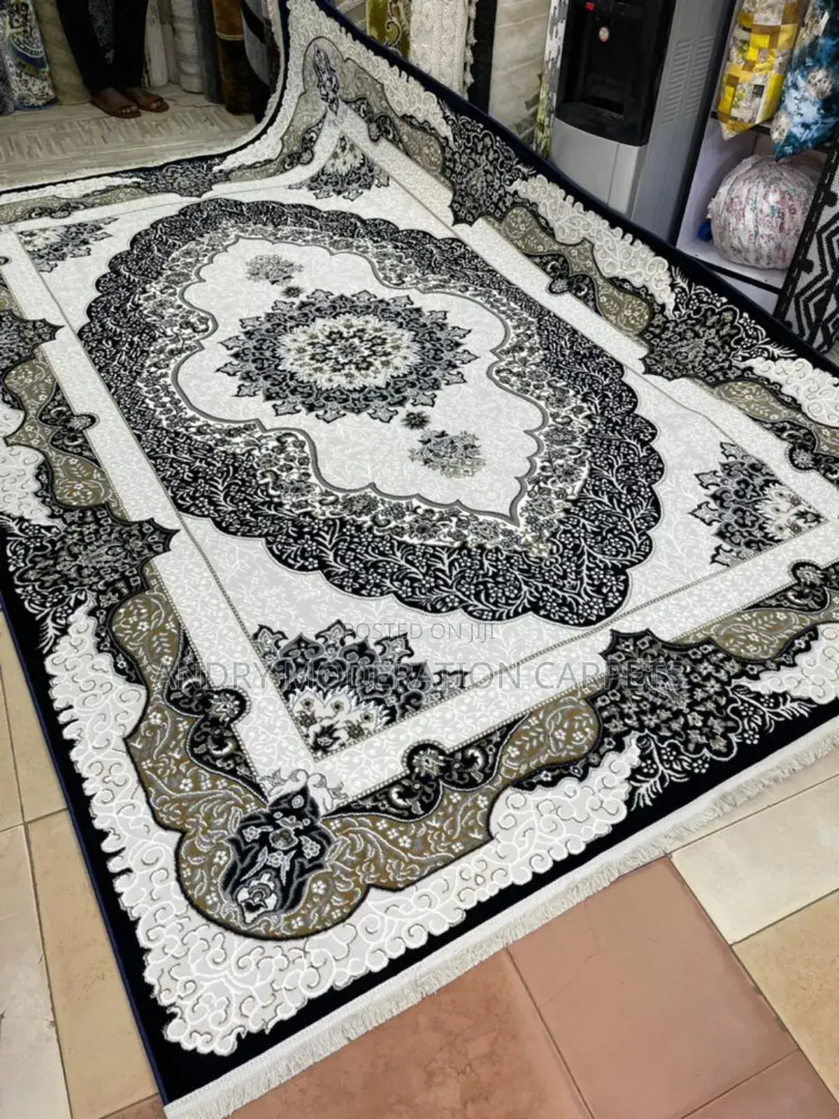 Woolen Centre Rugs