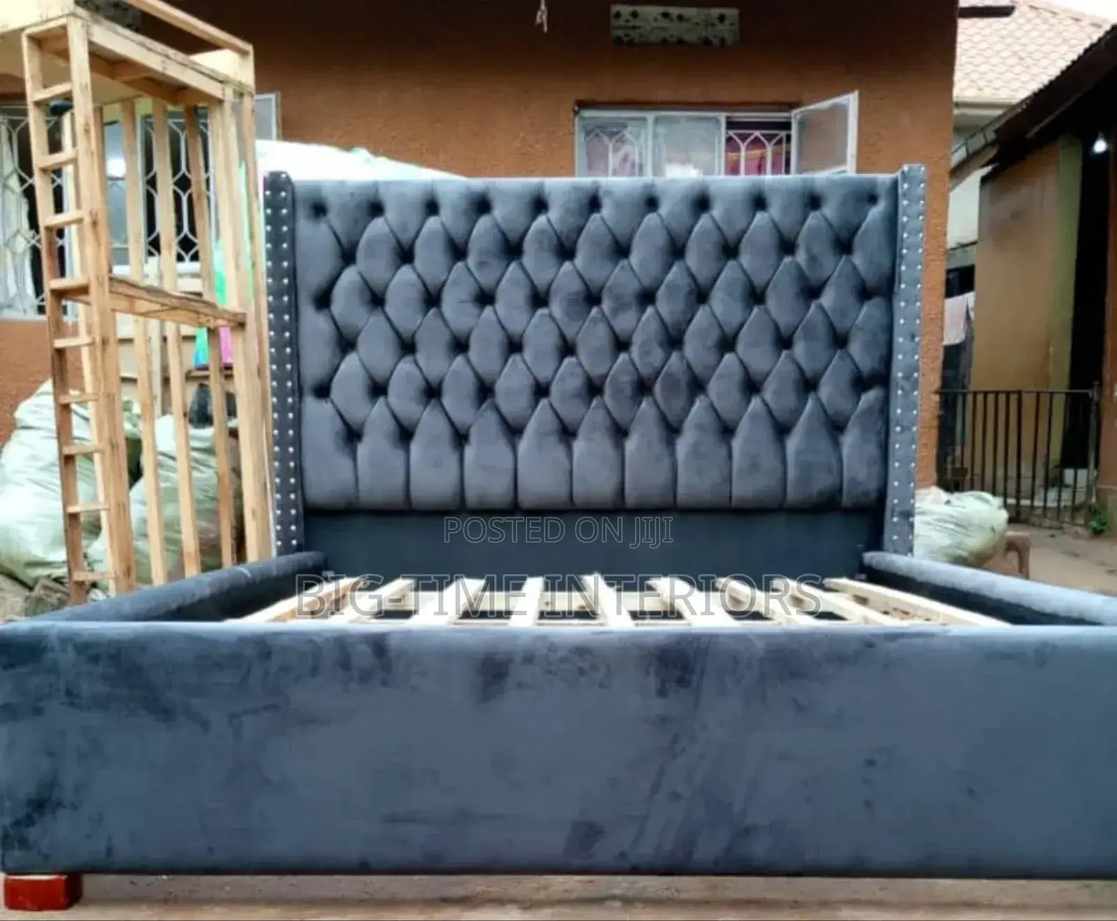 Classy 5*6 Gray Fabric Tufted Bed