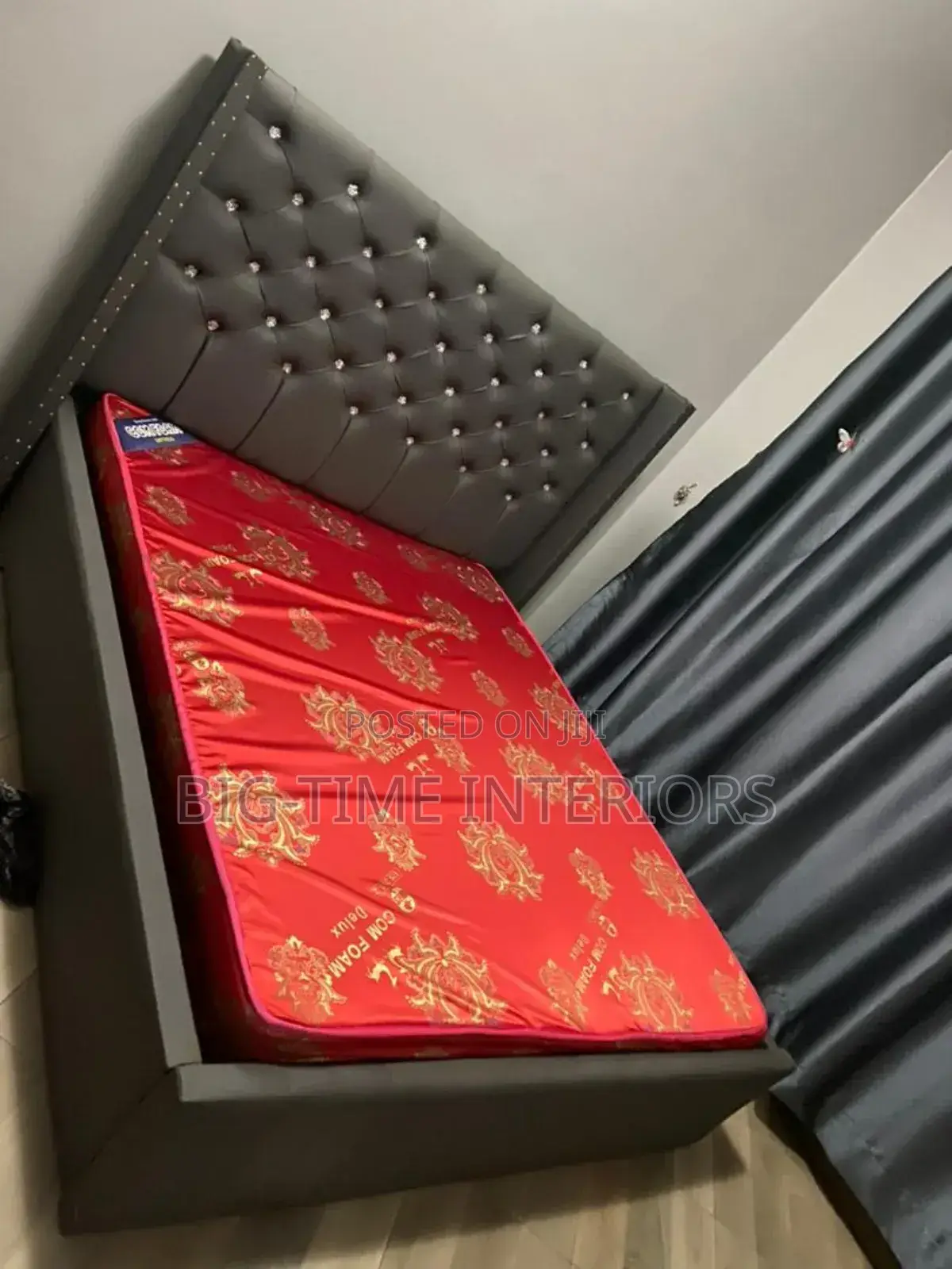 Modern Gray Leather Dressed Bed 5*6
