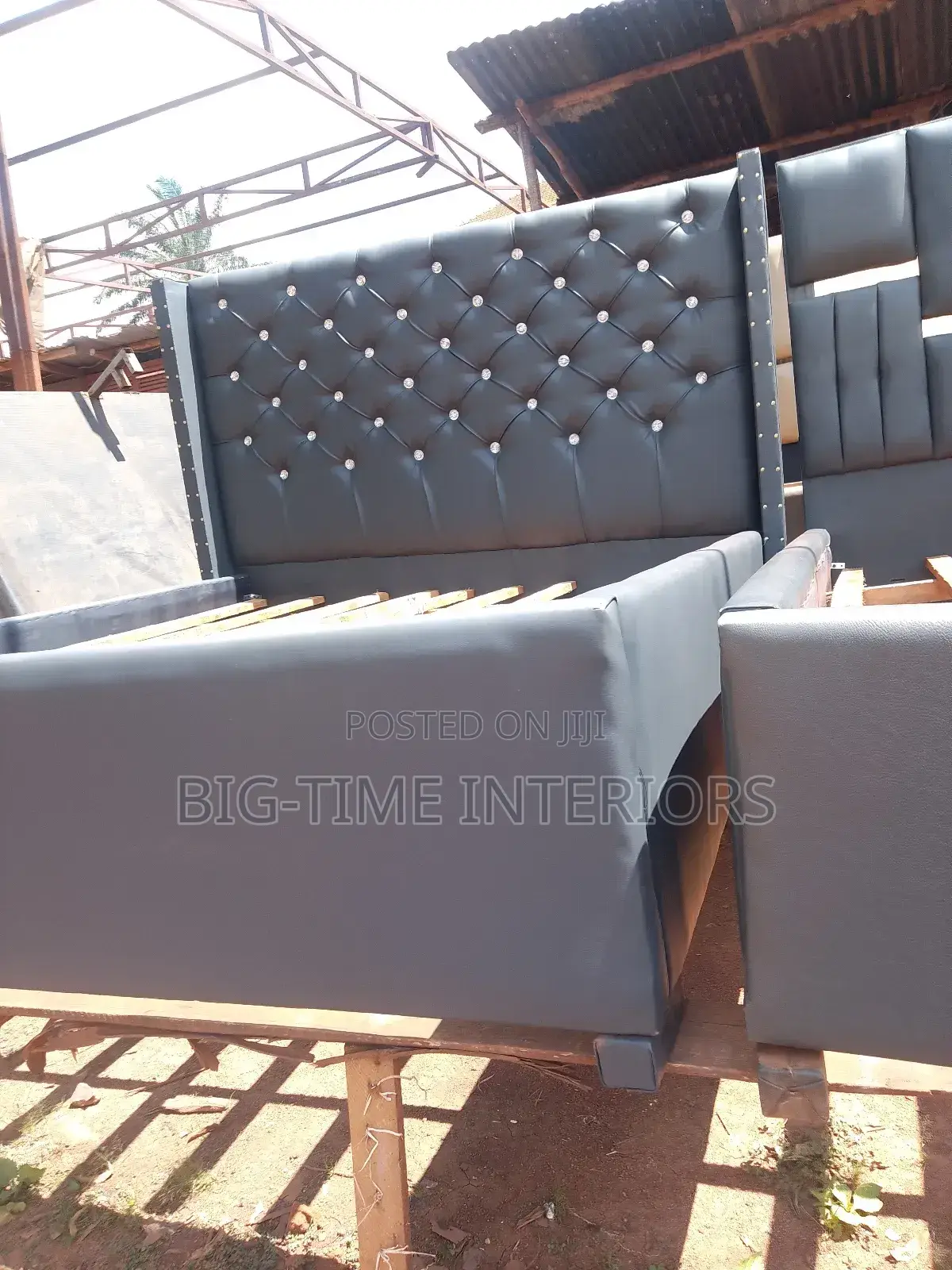 Trendy Leather Dressed Bed Gray 5*6