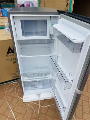 Hisense 230L Fridge With Adispenser