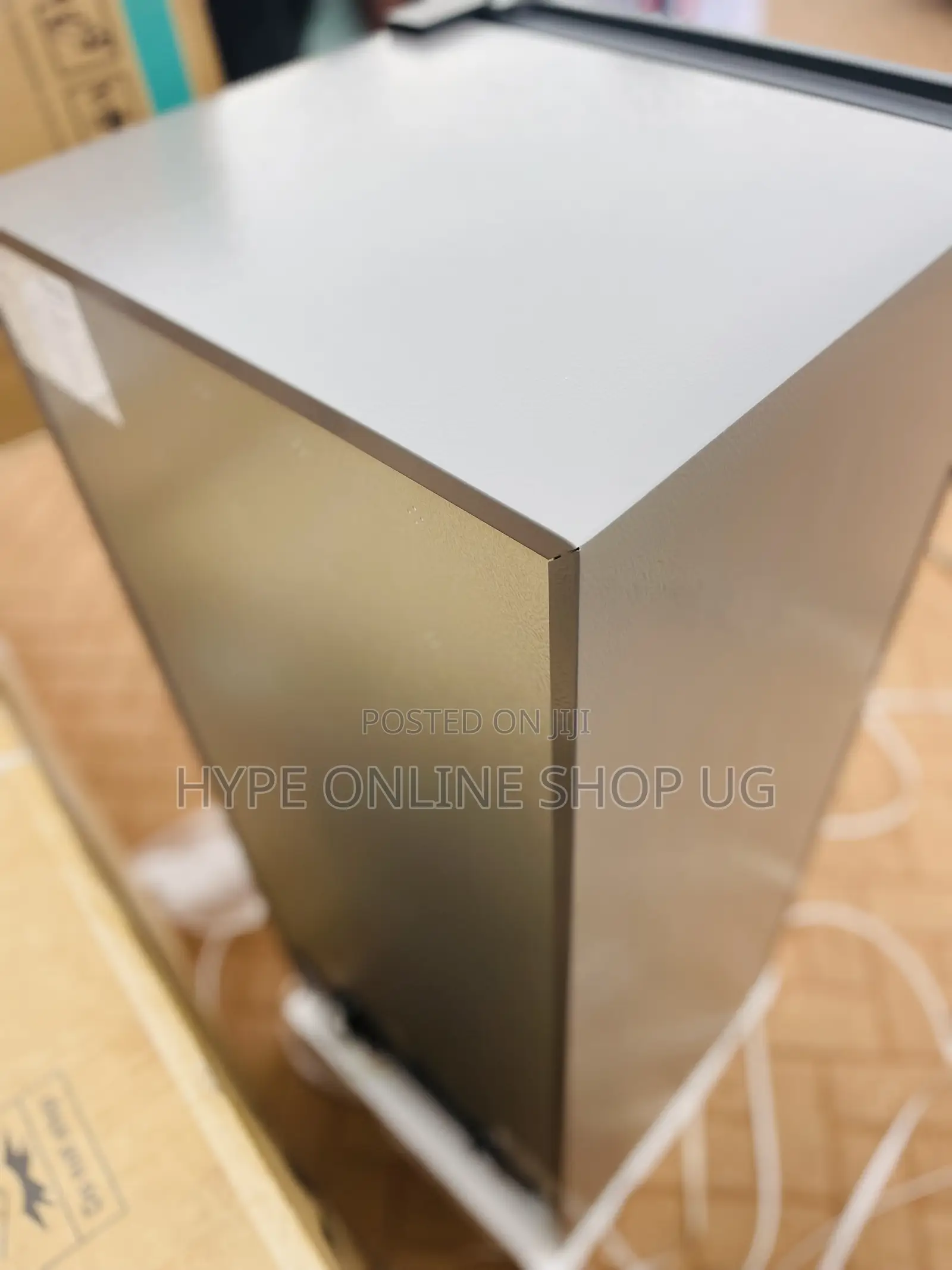 Hisense 230L Fridge With Adispenser