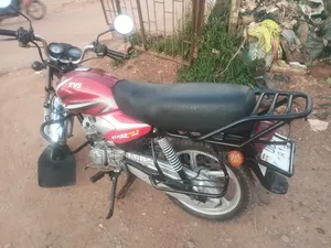 TVS HLX 125 2022 Red