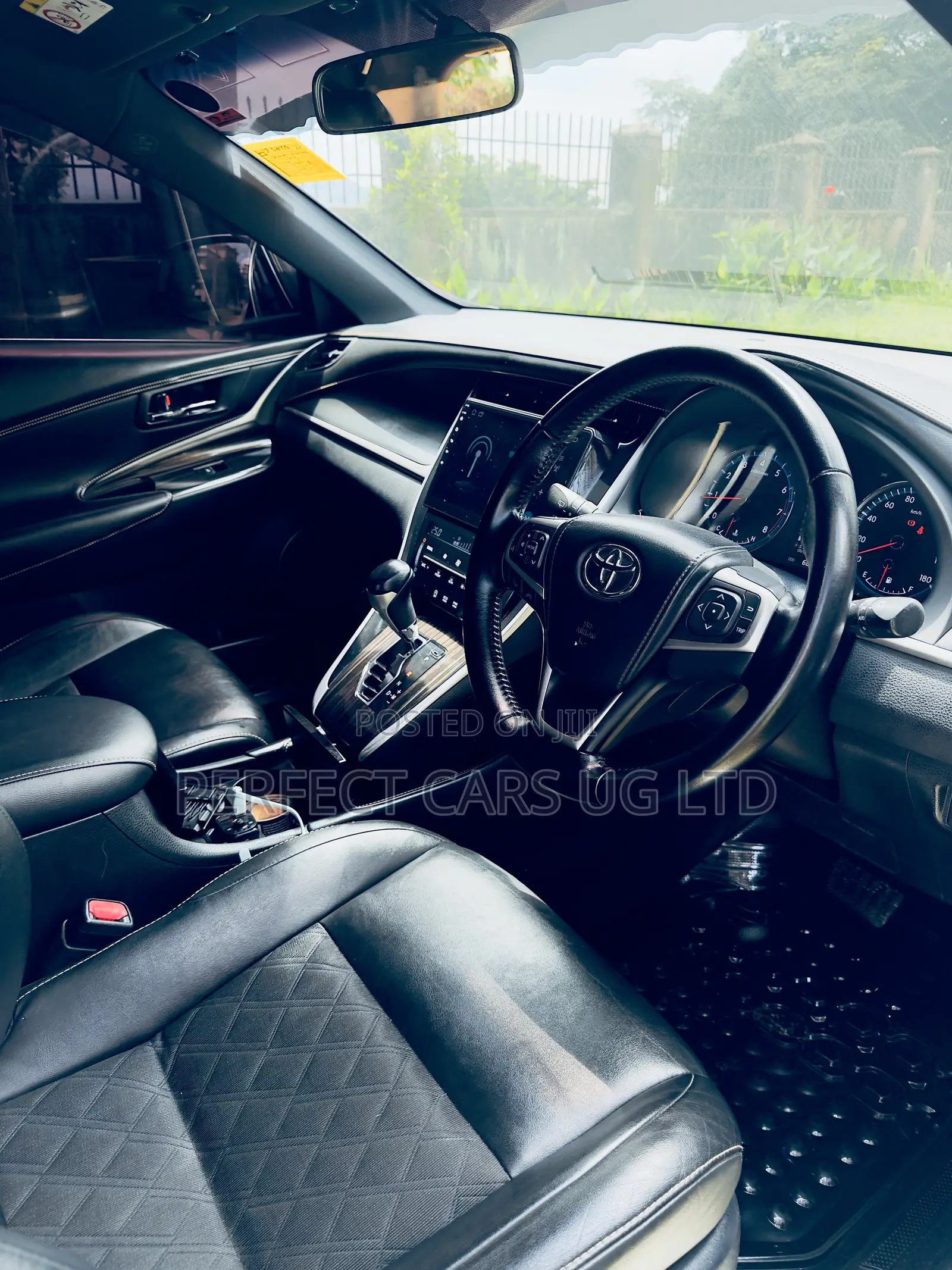 Toyota Harrier 2.0 2016 Pearl