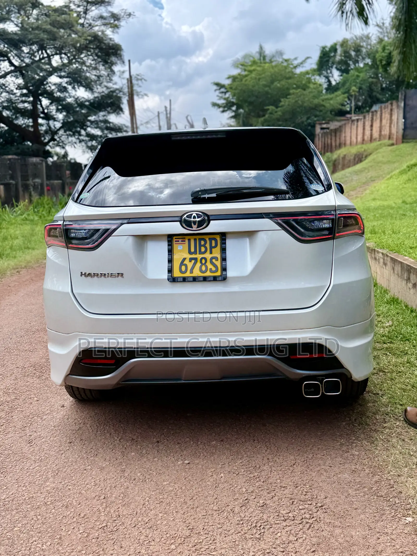 Toyota Harrier 2.0 2016 Pearl