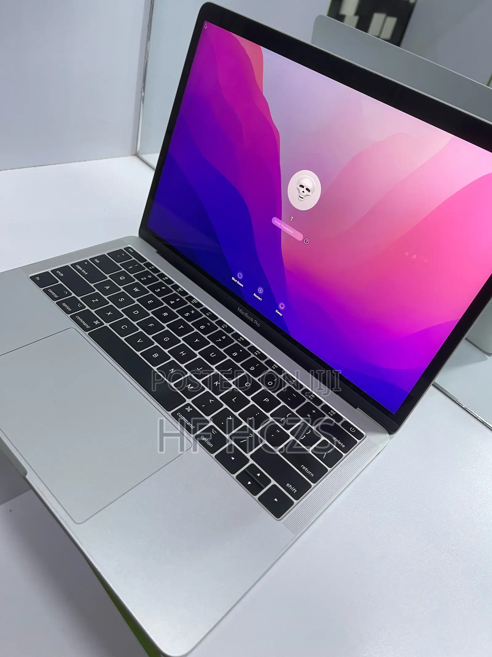 Laptop Apple MacBook Pro 2017 16GB Intel Core I7 SSD 512GB