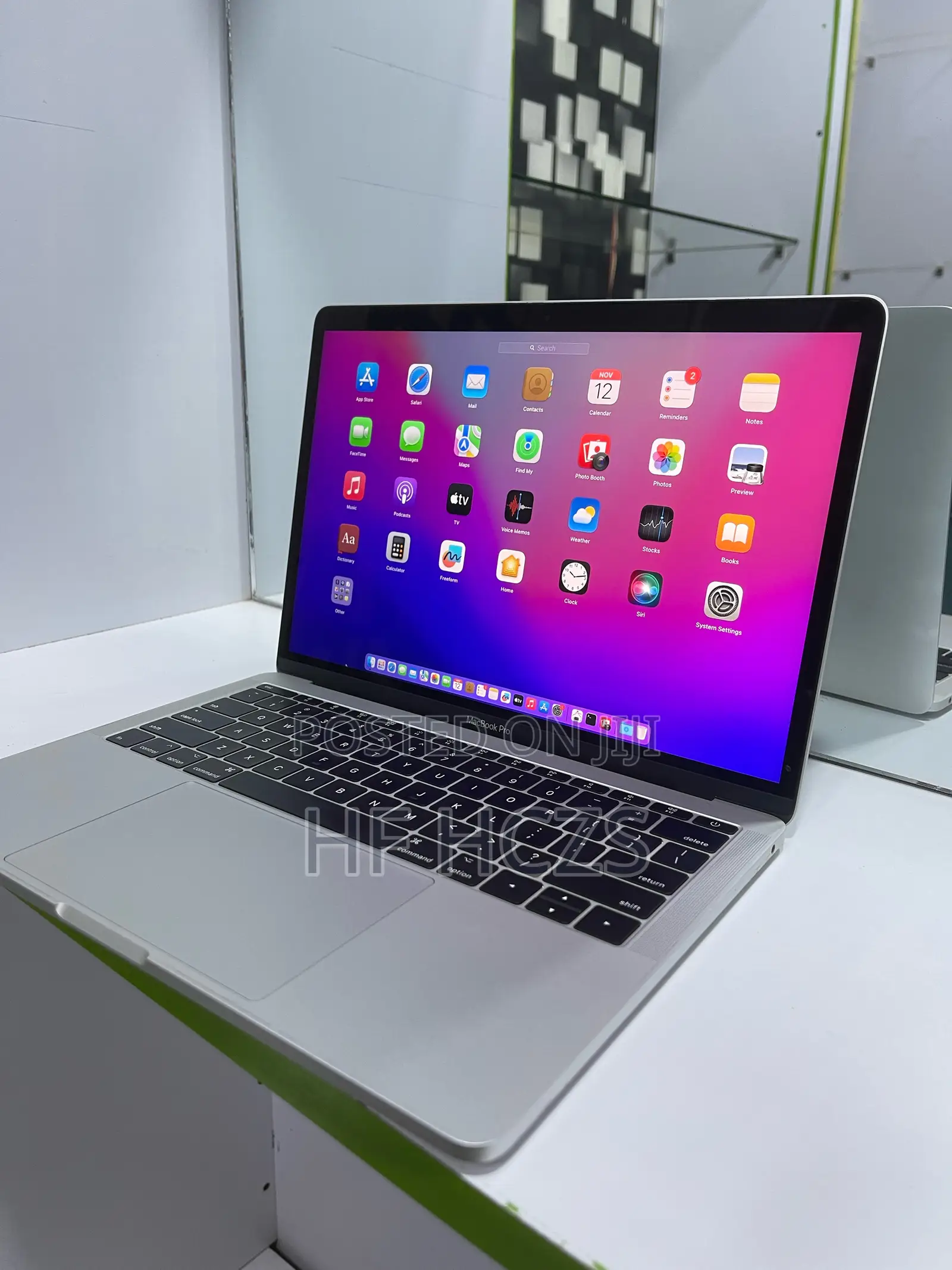 Laptop Apple MacBook Pro 2017 16GB Intel Core I7 SSD 512GB