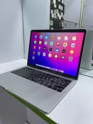 Laptop Apple MacBook Pro 2017 16GB Intel Core I7 SSD 512GB
