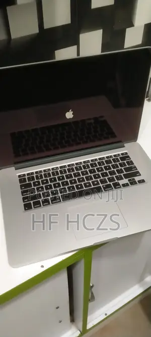 Laptop Apple MacBook Pro 2015 16GB Intel Core i7 SSD 256GB