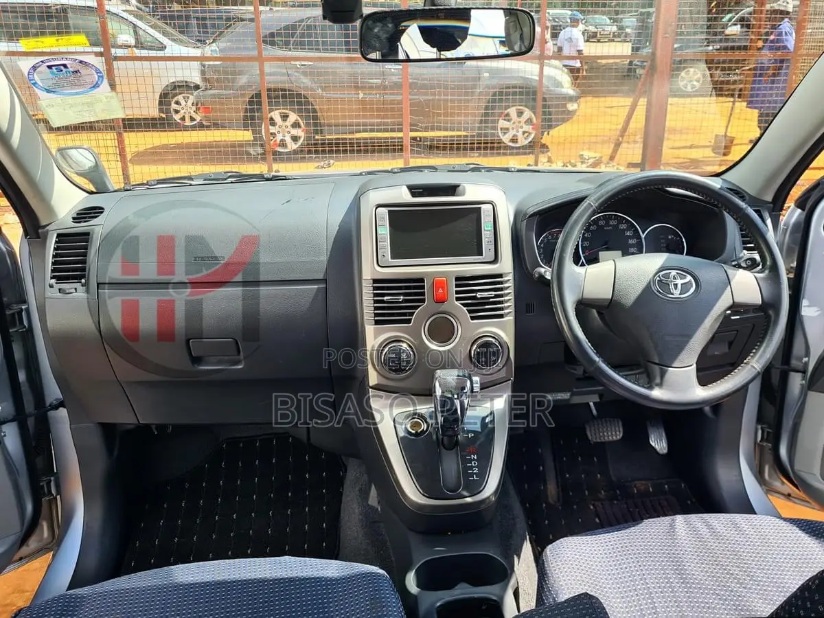 Toyota Rush 1.5 AWD 2009 Silver