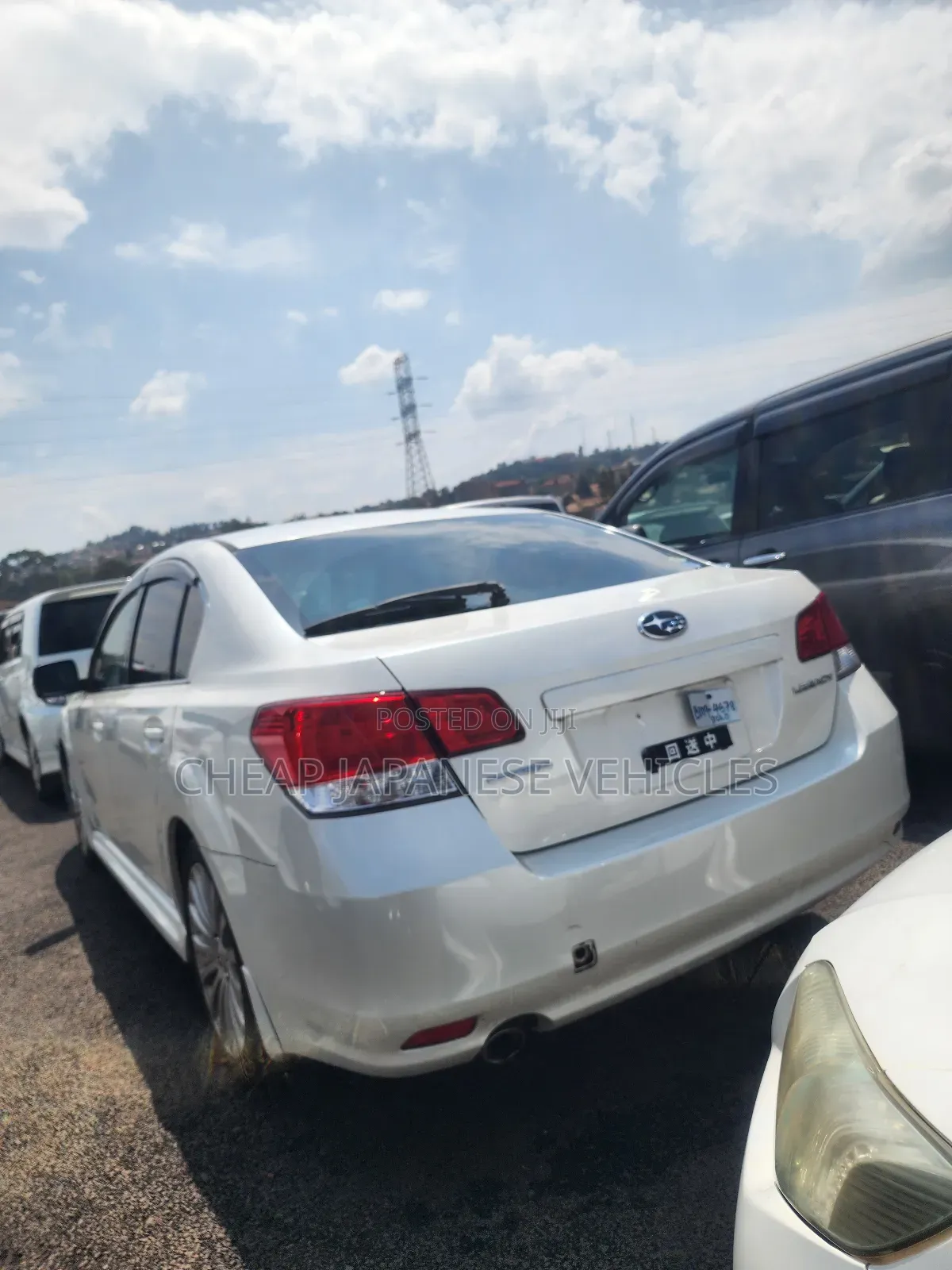 Subaru Legacy 2.5i Premium 2010 White