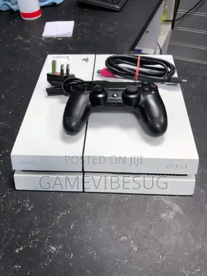 White Ps4 Standard
