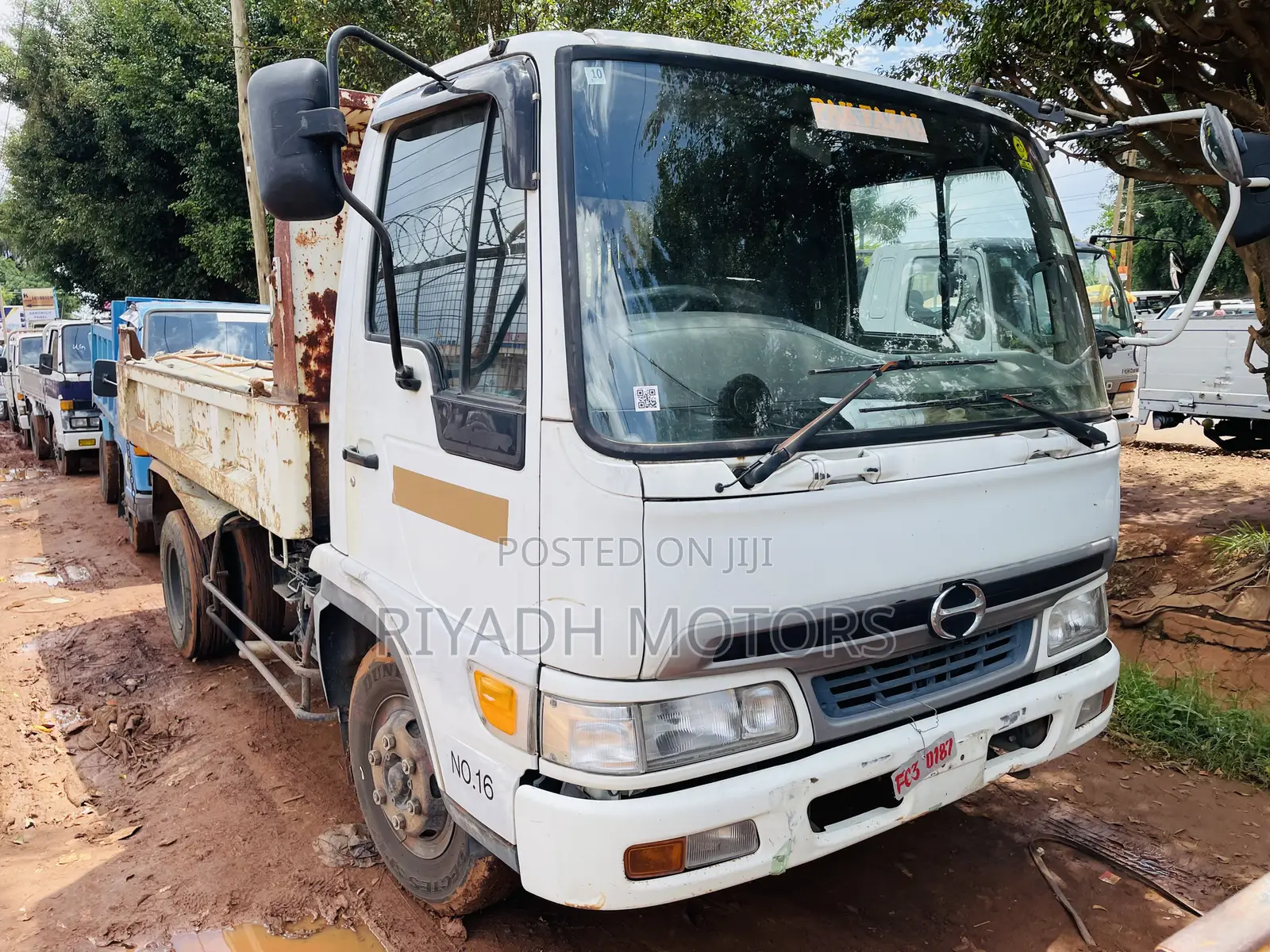 Hino Dumper White Color