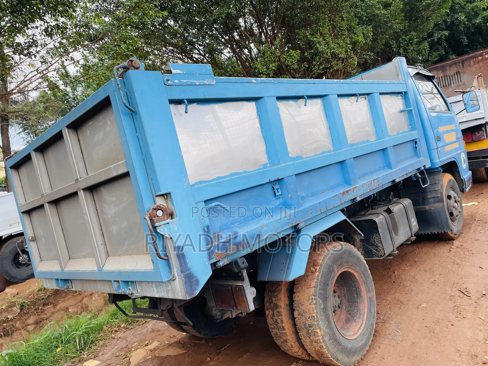 Isuzu Dumper 4BE1