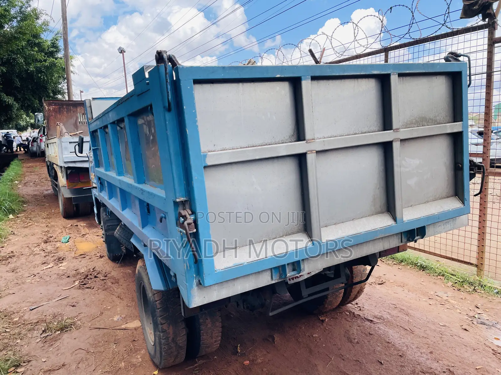 Isuzu Dumper 4BE1