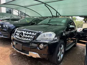 Mercedes-Benz M Class 2011 Black