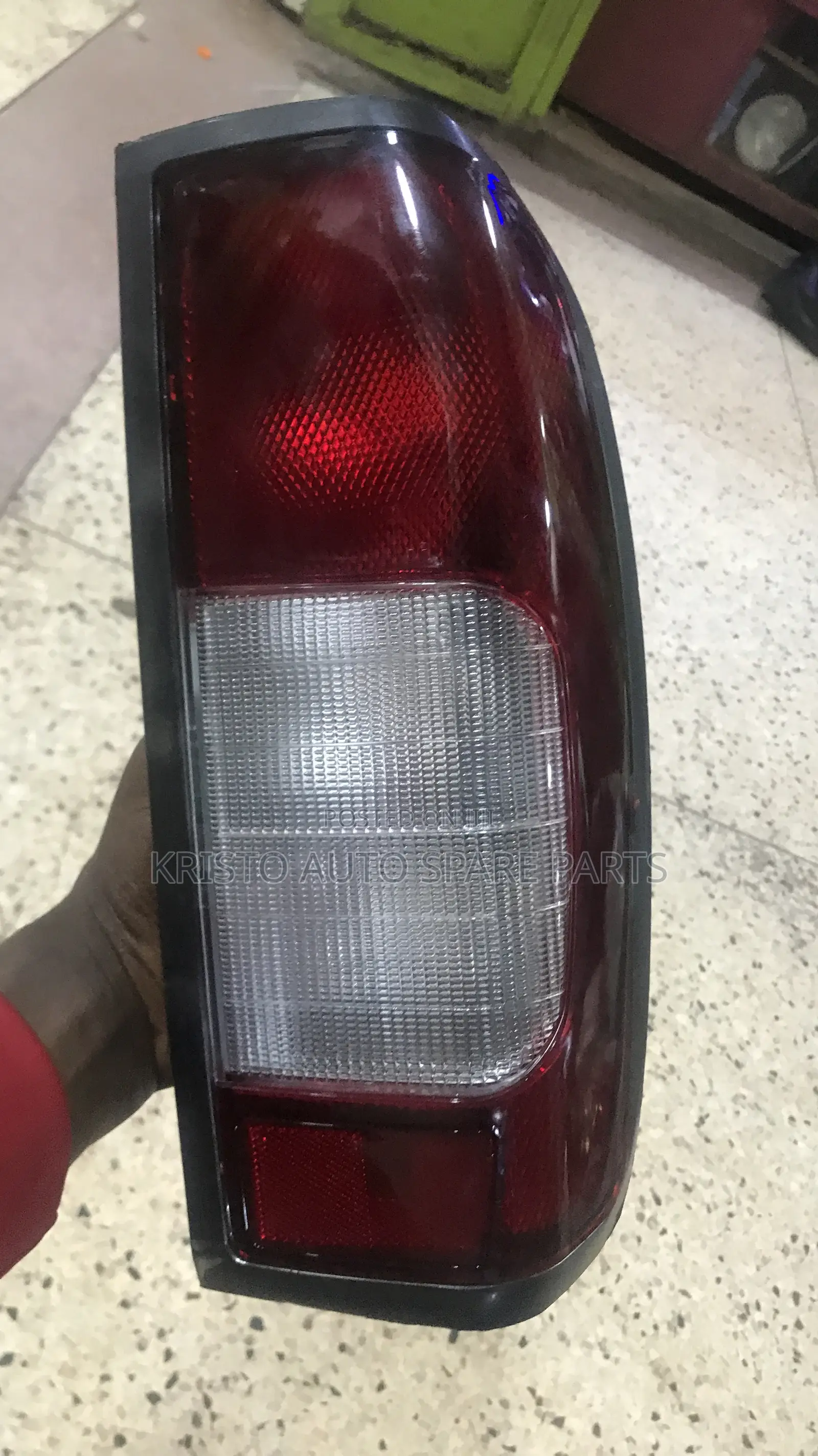 Backlights Nissan Hardbody