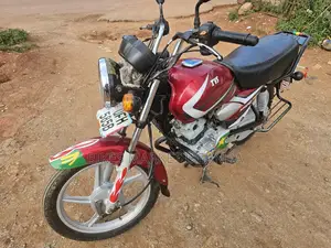 TVS HLX 125 2022 Red