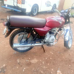 Bajaj Boxer 100 2023 Red