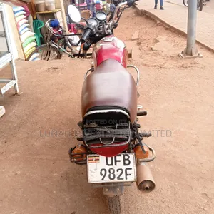Bajaj Boxer 2023 Red