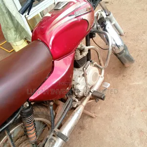 Bajaj Boxer 2023 Red
