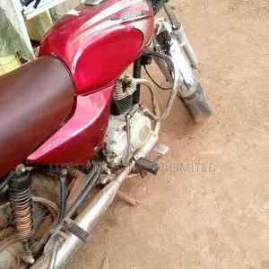 Bajaj Boxer 2023 Red