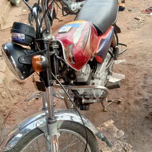 Bajaj Boxer 2023 Red