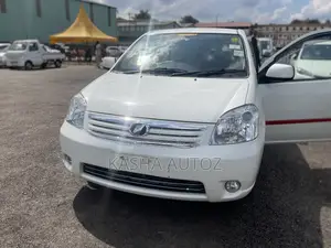 Toyota Raum 2010 White