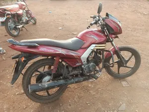Mahindra Centuro 2018 Red