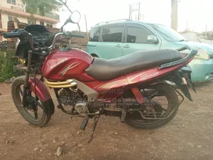 Mahindra Centuro 2018 Red