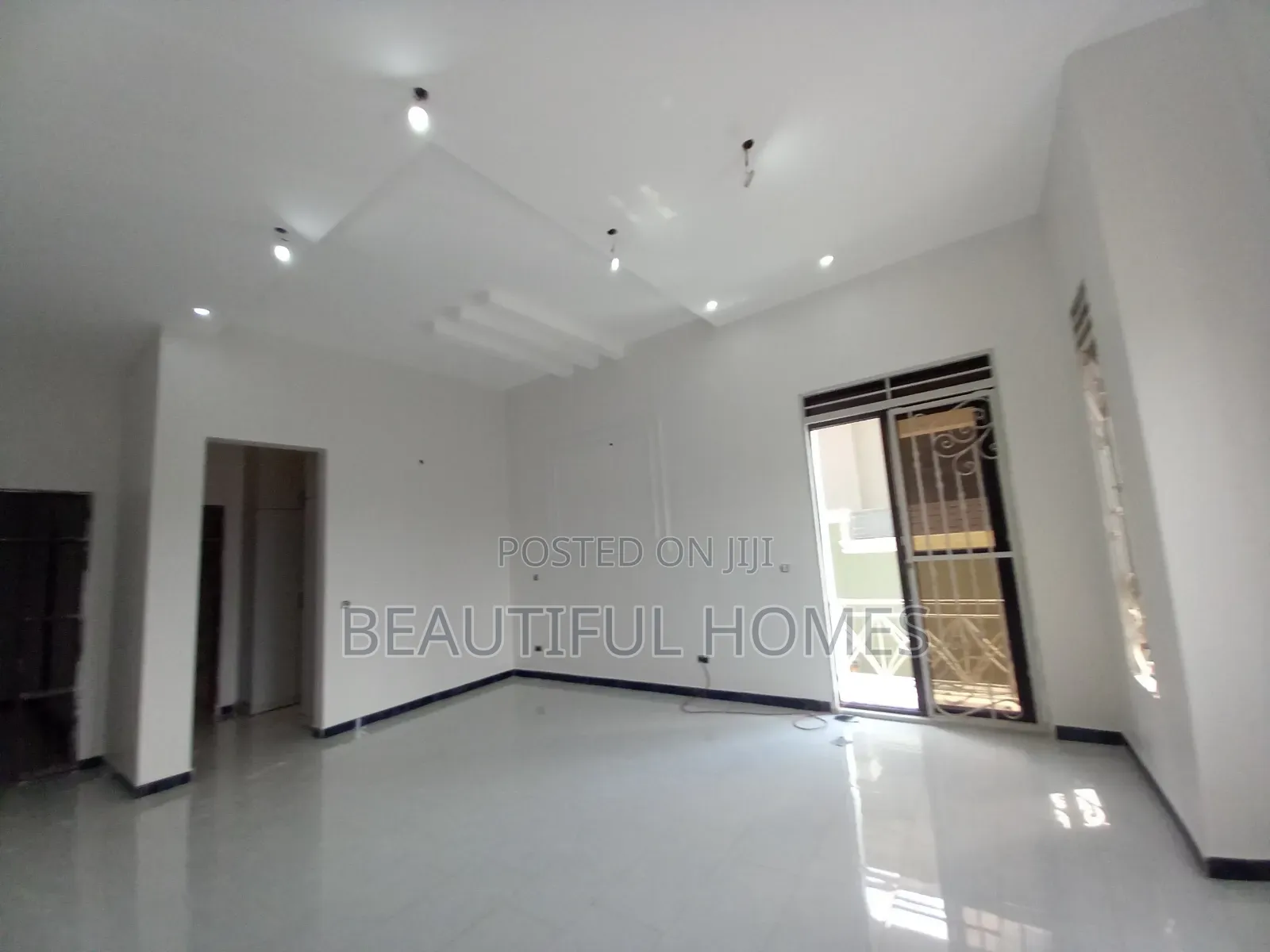 Furnished 5bdrm Mansion in Najjera, Central Division for sale