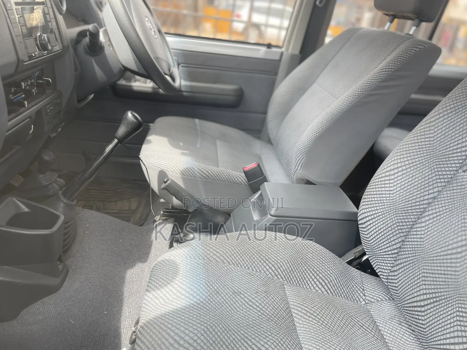 Toyota Land Cruiser 2015 Silver