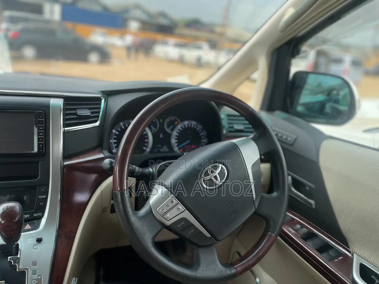 Toyota Alphard 2010 White