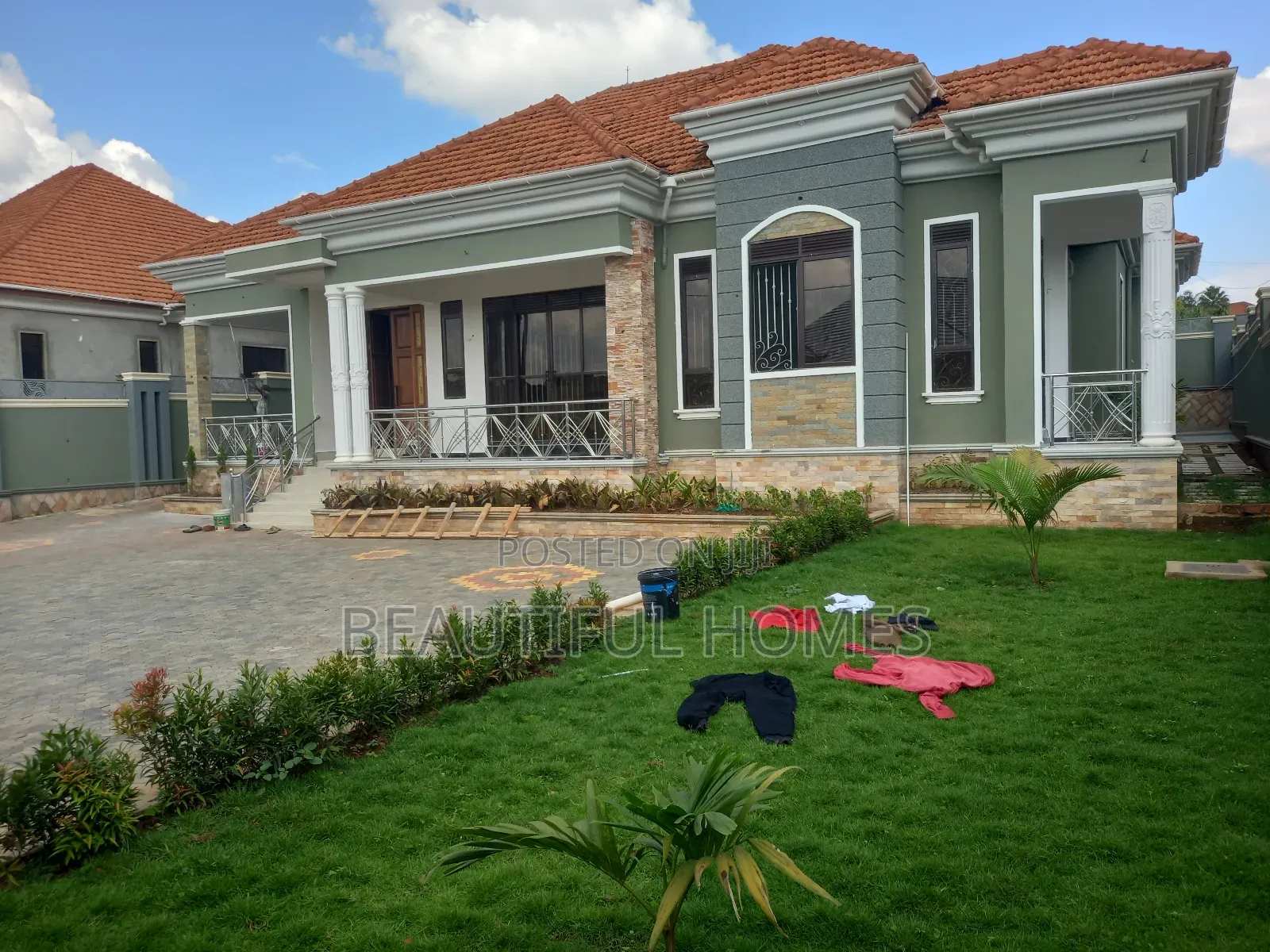 Furnished 5bdrm Mansion in Najjera, Central Division for sale