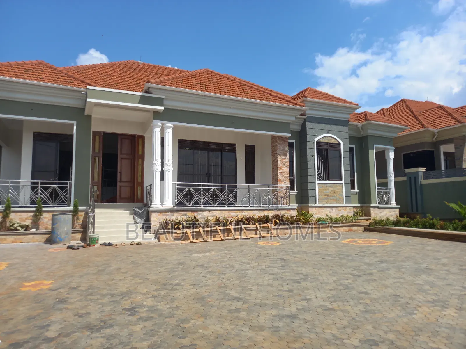 Furnished 5bdrm Mansion in Najjera, Central Division for sale
