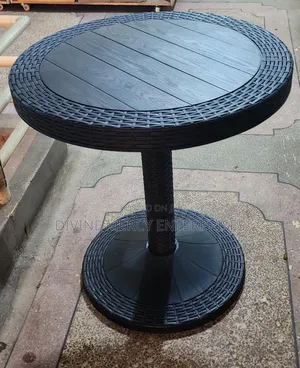 Removable Round Table