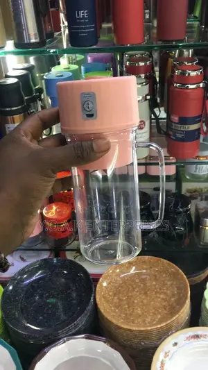 Mini Blender With a Handle