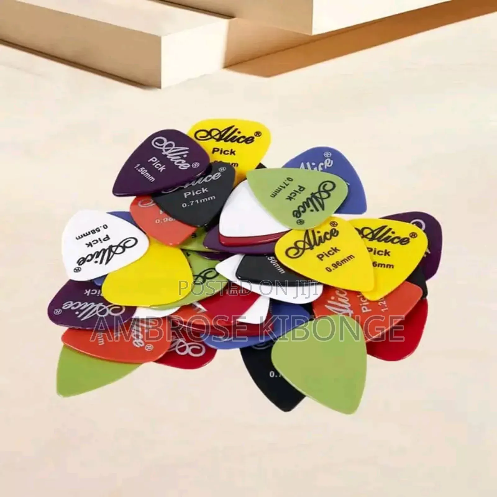 Brand New Portable Guitar Picks