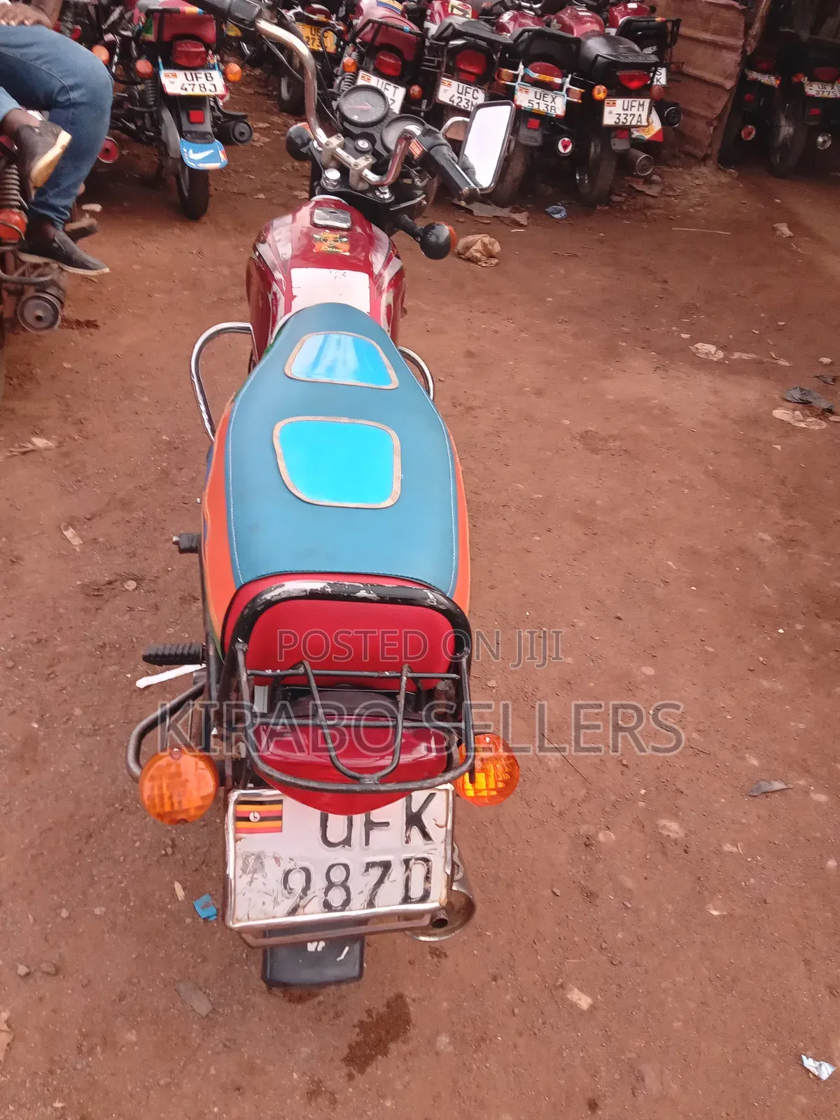 Bajaj Boxer 100 2023 Red