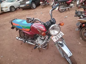 Bajaj Boxer 100 2023 Red