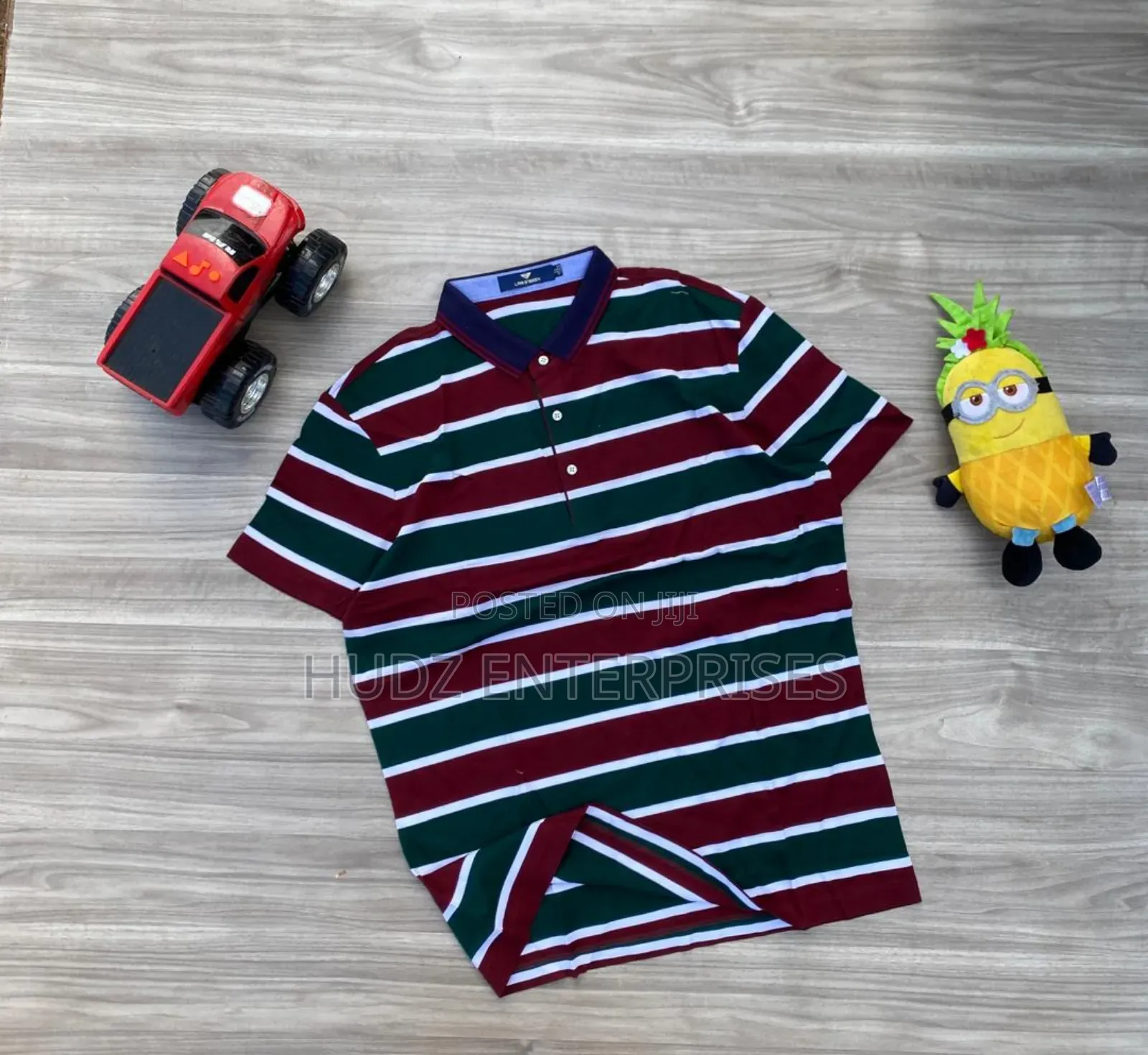 Decent Striped Collar T-Shirt