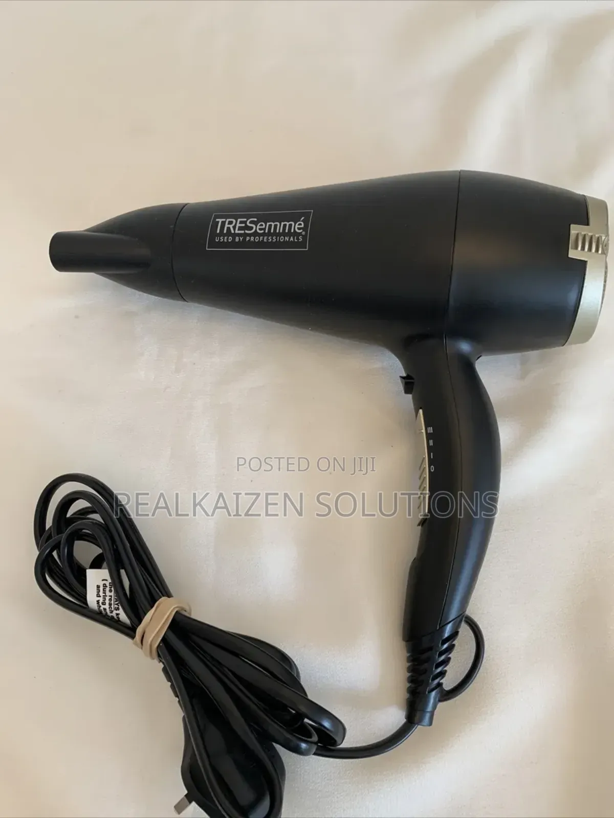 USA Tresemmé Salon Smooth| Cool Shot| Blow Dryer Set 2200W