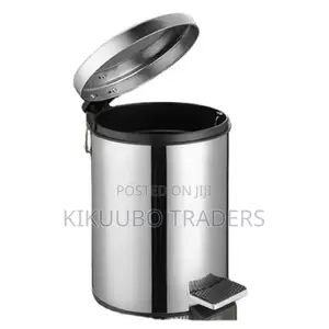 Stainless Steel Pedal Trash Can (8L)